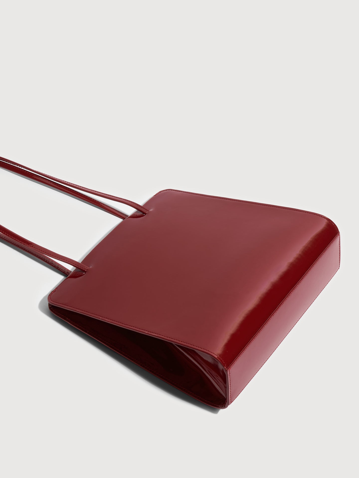 FANE, product: LISSE - LIPSTICK PATENT LEATHER (Fig. 4)