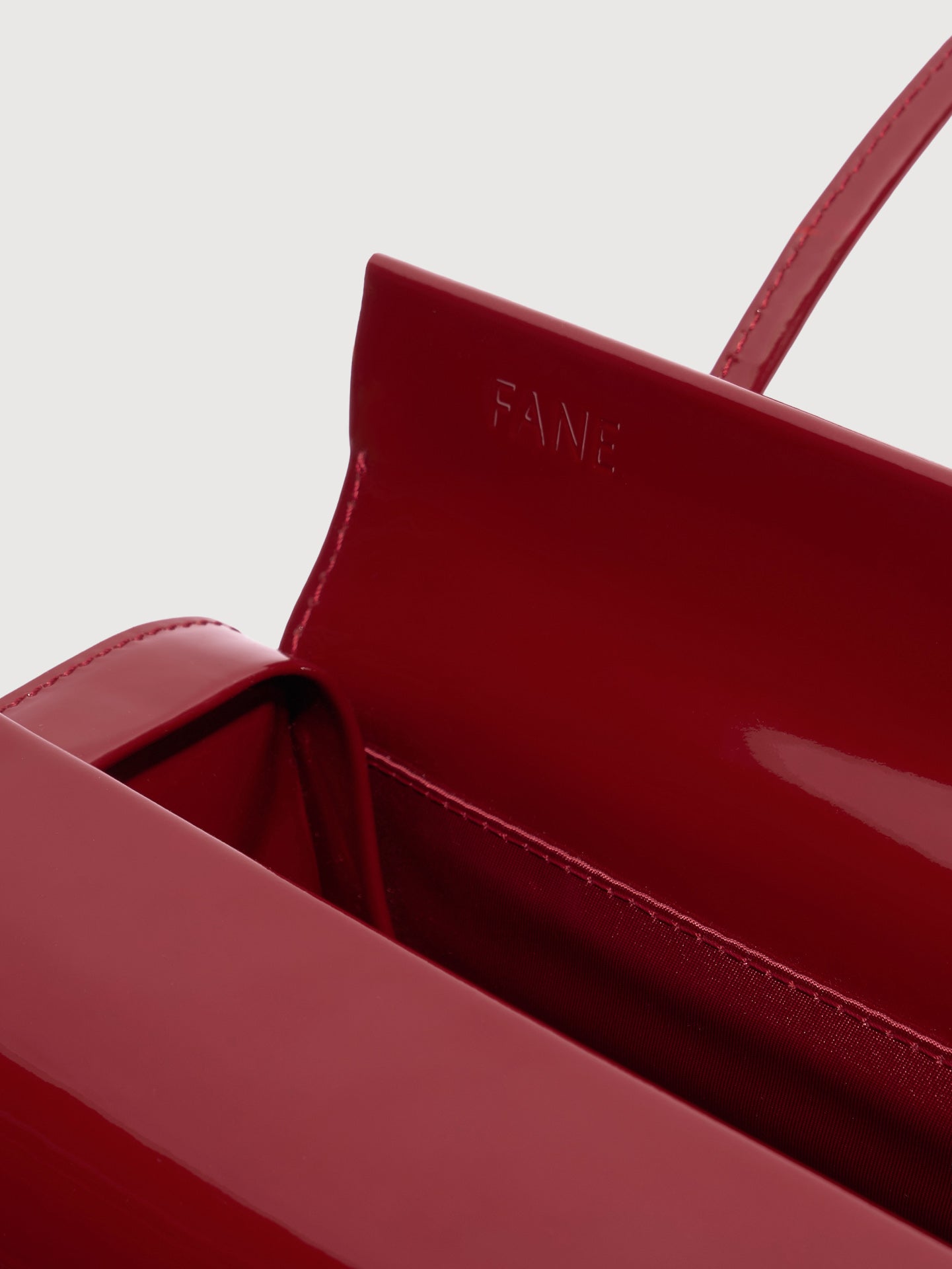 FANE, product: MIE - LIPSTICK PATENT LEATHER (Fig. 5)